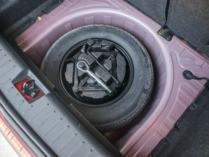 Ruota di scorta, perché le auto moderne hanno smesso di averla