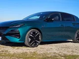 Prova nuova Peugeot 308: il restyling che la cambia, ma conferma tutto! | Video