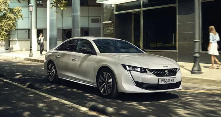 Peugeot 508 restyling, debutto atteso per il 24 febbraio