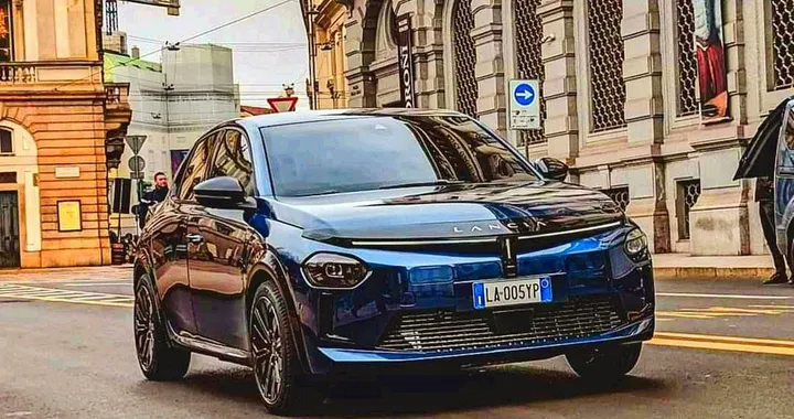 Nuova Lancia Ypsilon avvistata tra le vie di Milano