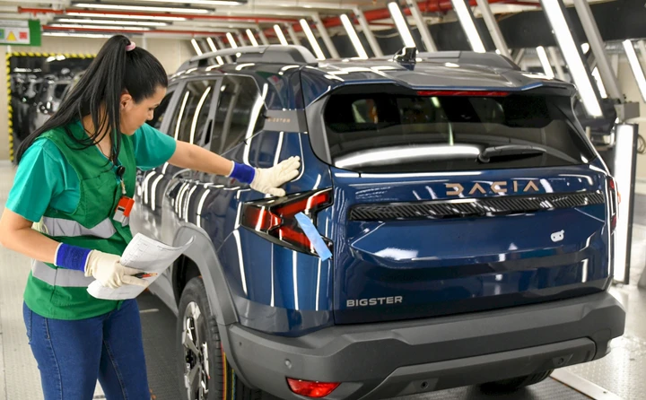 Dacia Bigster è un successo: superata quota 100 mila unità prodotte in un anno