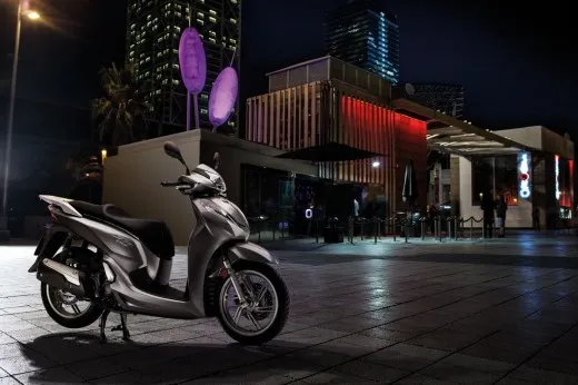 Honda SH300i ABS: il primo scooter Euro 4