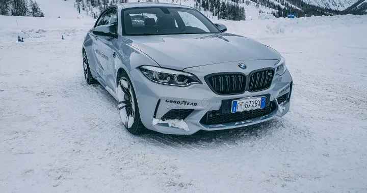 BMW Driving Experience: corsi di guida sicura avanzata su ghiaccio, neve e in pista