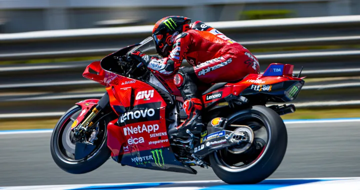 MotoGP, nuovo regolamento: dal 2027 la cilindrata scende a 850 cc