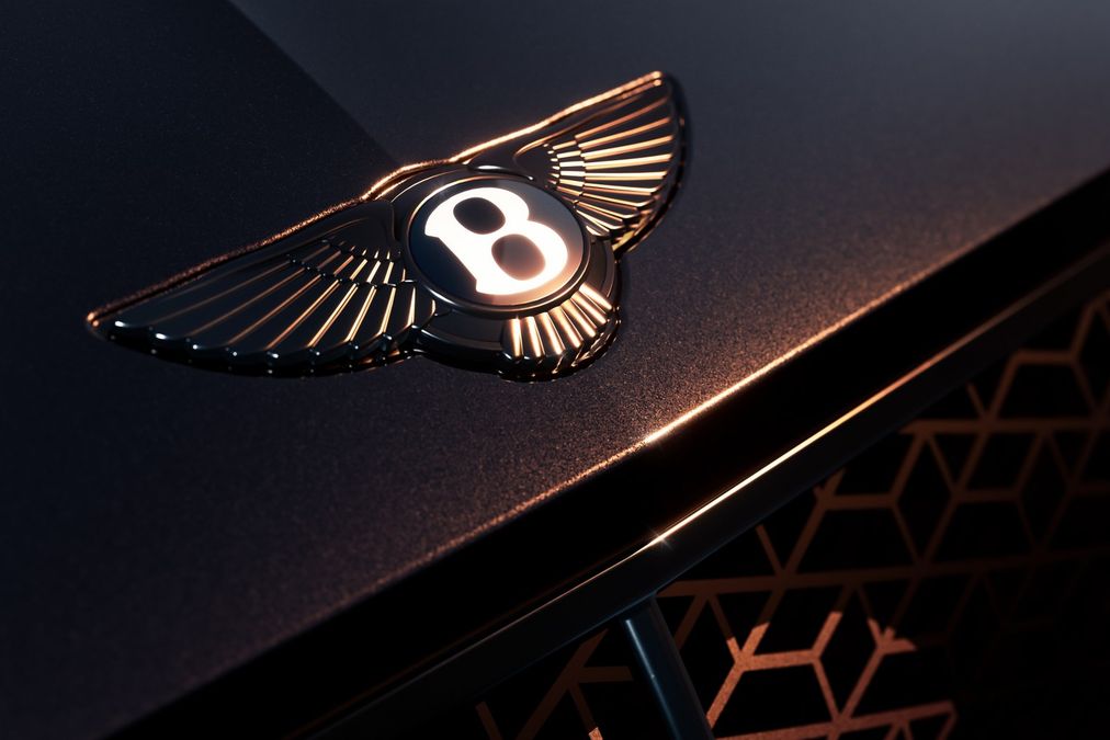 Bentley riduce il personale e indietreggia sull'elettrico
