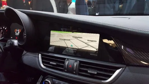 Infotainment Alfa Romeo Giulia e Audi A4 | video