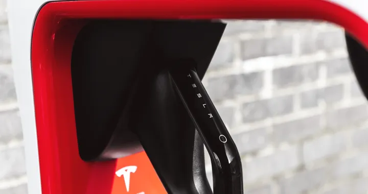 Tesla: nuovi dettagli sull'apertura dei Supercharger alle altre auto
