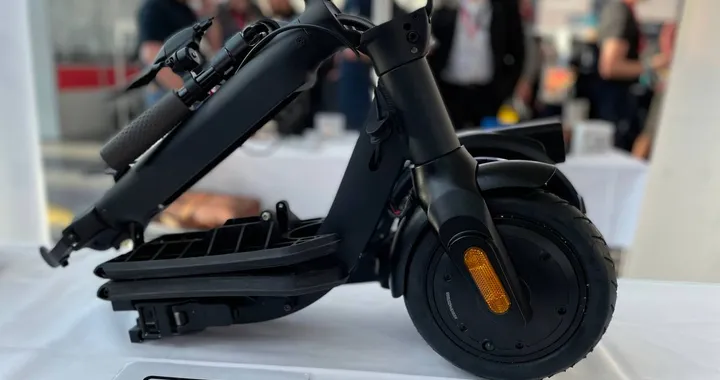 Riley RS3, a IFA 2022 il monopattino elettrico che si trasporta in un borsone