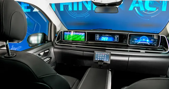 Ecco il cockpit dell'auto a guida autonoma secondo ZF e Faurecia
