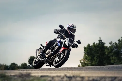 Honda CB500F 2016: la naked per la patente A2
