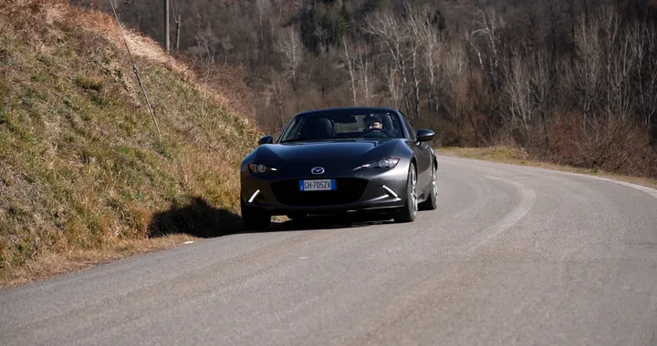 Mazda MX-5, la prossima generazione sarà elettrificata