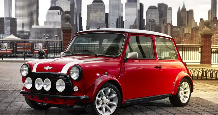 La vecchia MINI diventa elettrica al Salone di New York