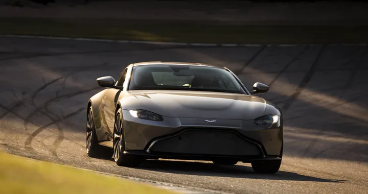 Aston Martin: ritorno al sei cilindri con AMG? | RUMOR