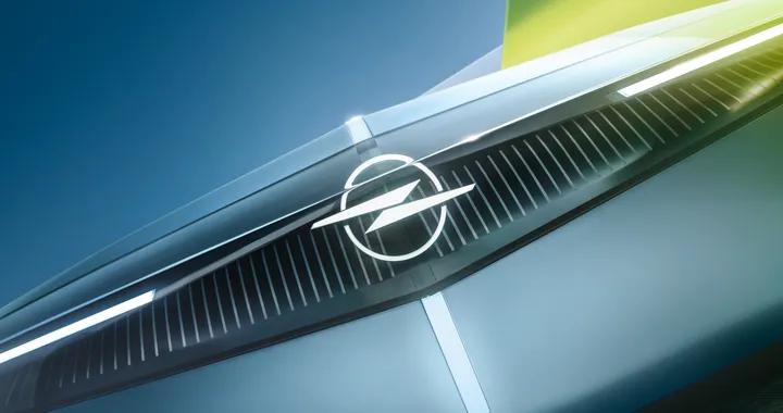 Opel Corsa 2026, piattaforma STLA Small e nuovo look per la sesta generazione