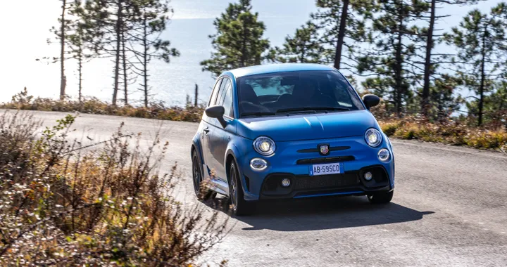 Abarth 595, la gamma si rinnova: tutte le novità