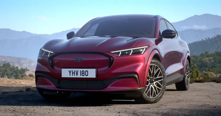 Mustang Mach-E 2025 si aggiorna: ecco tutte le novità