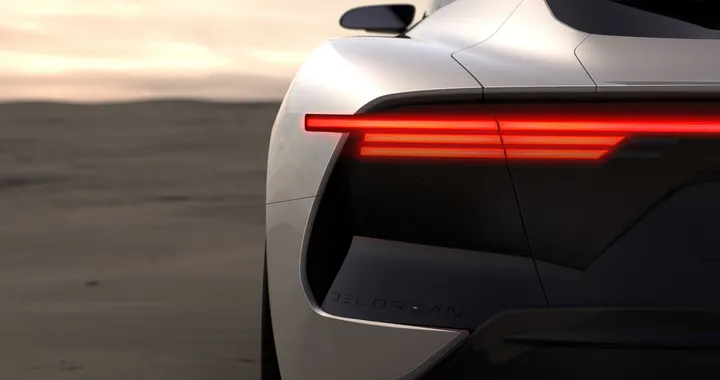 Nuovo teaser della DeLorean elettrica. Debutto il 18 agosto