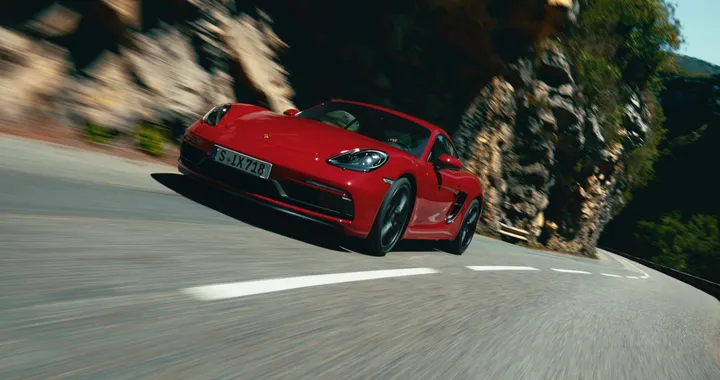 Porsche 718 GTS 4.0 Boxster e Cayman: arriva il 4.0 aspirato da 400 CV