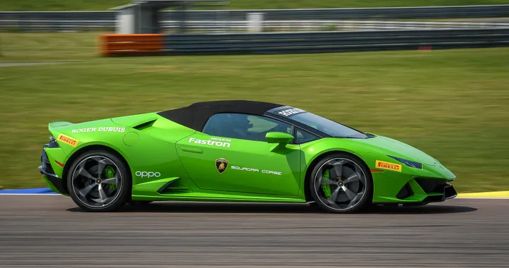 Cosa si prova a guidare una Lamborghini Huracán EVO (in pista)