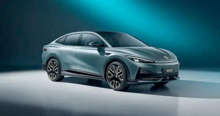 Volkswagen avvia la produzione dell’ID.Unyx 07: un SUV elettrico per la Cina