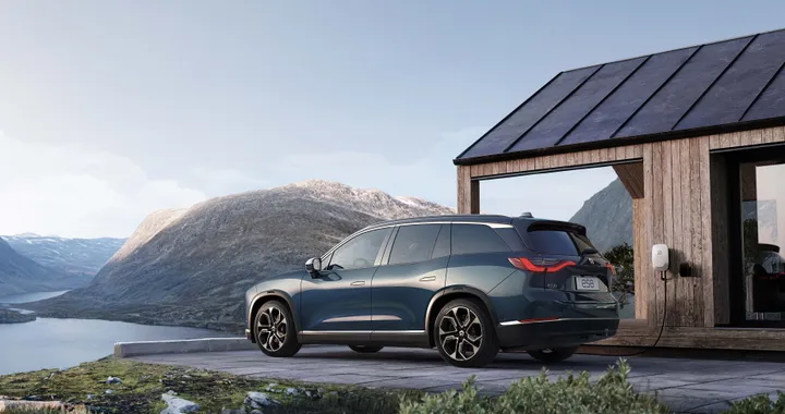NIO sbarca in Norvegia e porta la ES8 e il servizio di battery swap