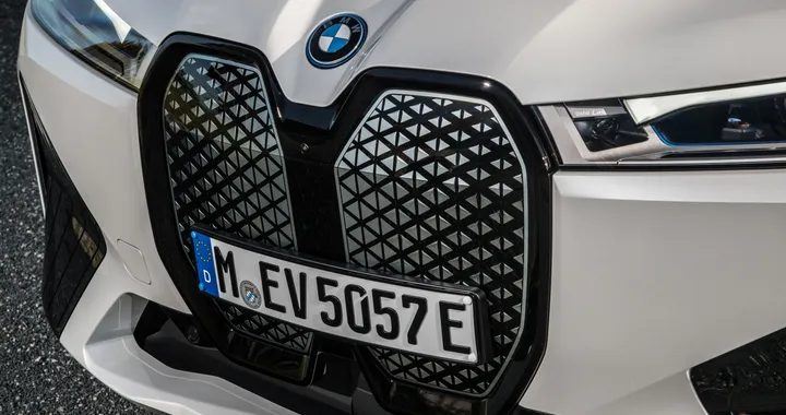BMW: nella prima metà del 2022 raddoppiata la vendita di auto elettriche