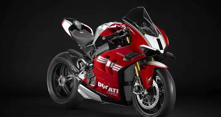 Ducati Panigale V4 SP2 30° Anniversario 916, omaggio esclusivo all’iconica 916