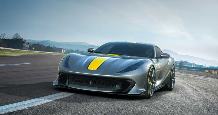 Ferrari 812 Superfast, primi dettagli della Versione Speciale: lancio il 5 maggio