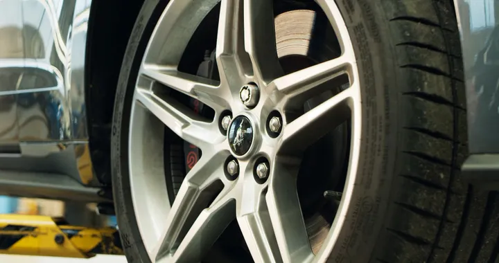 Ford: ladri di cerchi avvisati, arrivano i bulloni antifurto grazie alla stampa 3D