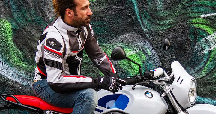 Clover Rainjet: giacca da moto estiva e impermeabile