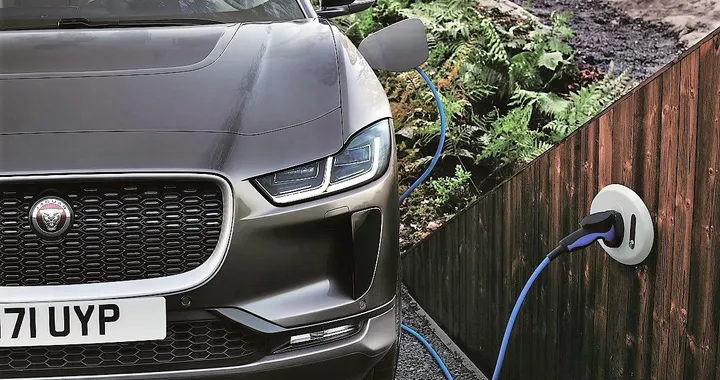 Jaguar Land Rover e i numeri della mobilità elettrica in Italia