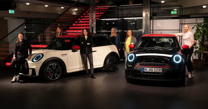 MINI festeggia la Festa della Donna con la Pat Moss Edition