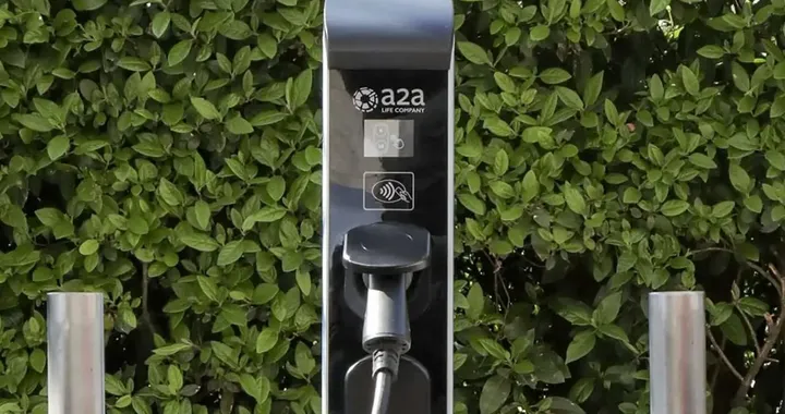 City Plug, A2A porta a Brescia colonnine a bassa potenza e senza limiti di tempo