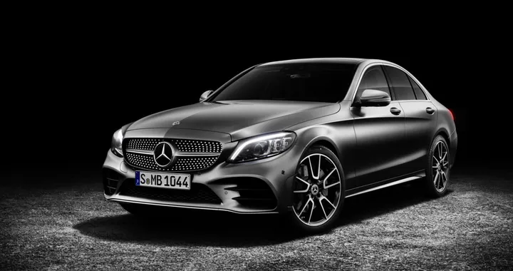 Mercedes-Benz Classe C: più connettività per il restyling