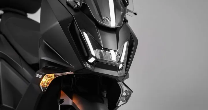 Kymco Skytown 125, lo scooter per muoversi in città. Caratteristiche e prezzo