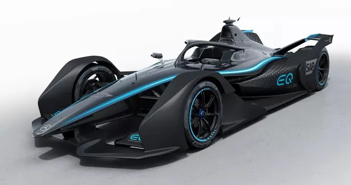 Mercedes-Benz svela la sua nuova elettrica da corsa per la Formula E
