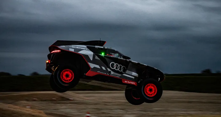 Audi svela nuovi segreti della RS Q e-tron per la Dakar 2022