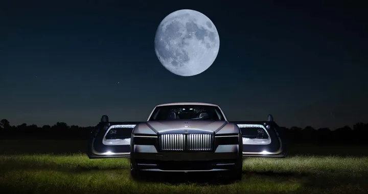 Rolls-Royce Spectre Lunaflair: la vernice olografica è ispirata dalla Luna