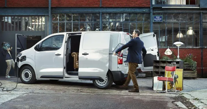 Citroen e-Jumpy: il furgone diventa elettrico | Autonomia sino a 330 Km