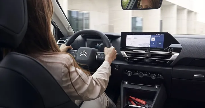 ChatGPT sbarca anche sulle auto Citroen