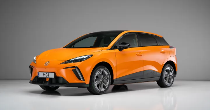 MG4 Electric, fino a 450 km di autonomia per l'elettrica. Prezzi da 29.990 euro