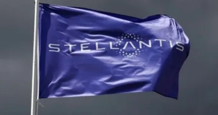 Stellantis: aumentano le scorte e cala il reddito, che succede? Ecco le accuse