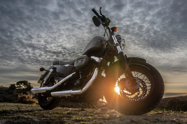 Harley-Davidson travolta da un'auto: motociclista invalido, risarcimento da 500.000 euro