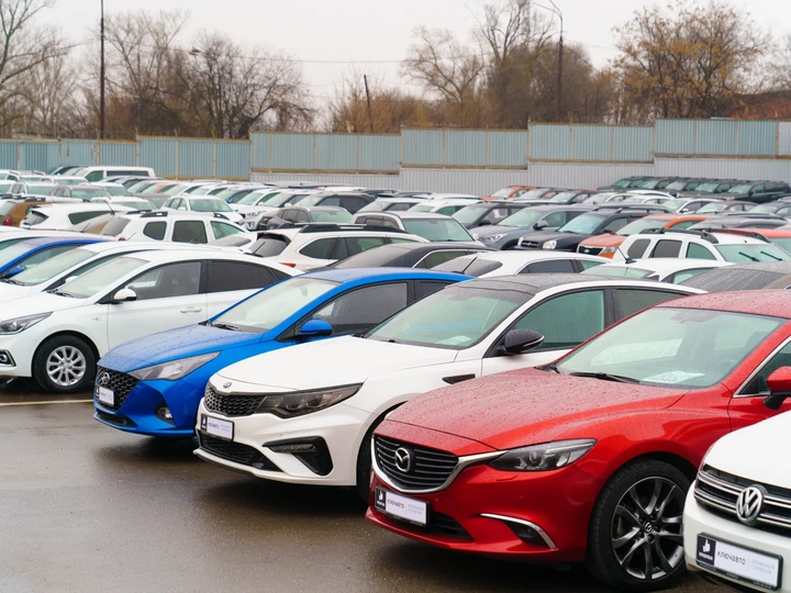 Le auto usate? Nel 2025 costano un po' di meno in Italia. Ancora più giù le elettriche