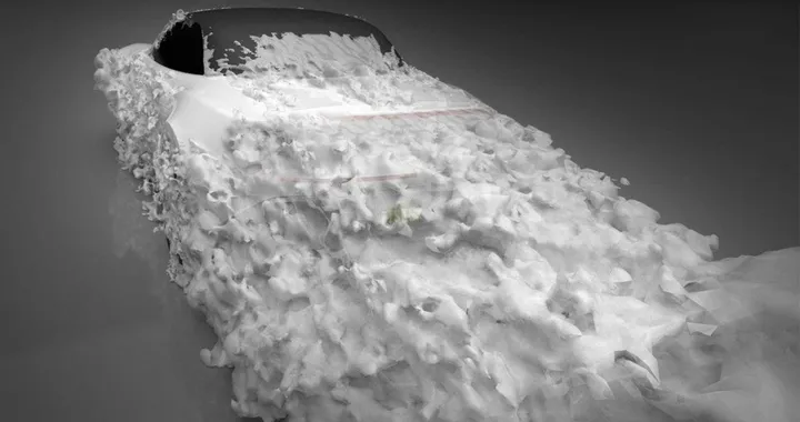 Fisker stuzzica la curiosità con un teaser della sua supercar elettrica che poi rimuove