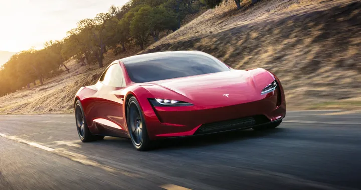 Nuova Tesla Roadster: la produzione partirà davvero nel 2025?