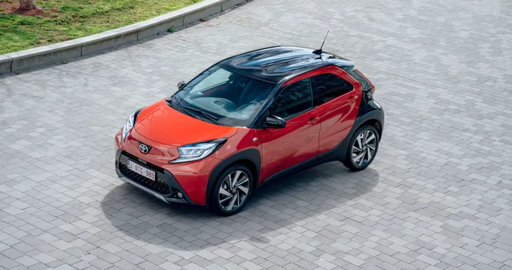 Toyota Aygo X, l'offerta finanziamento con extrabonus