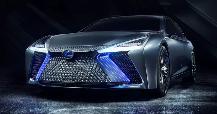 Lexus CT sfiderà Tesla Model 3 nel 2020 | RUMOR