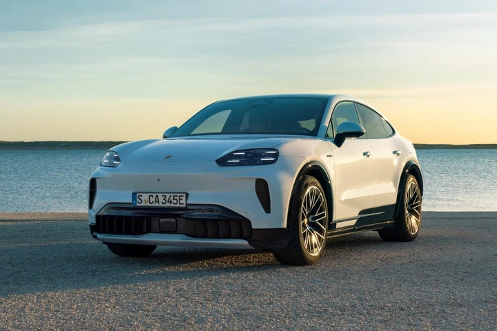 Porsche Cayenne Coupé Electric: evoluzione della specie