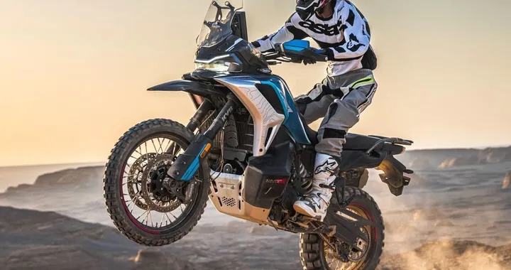 CFMoto 1000MT-X: debutta a EICMA 2025 la nuova maxi adventure